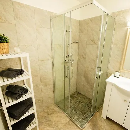 Lossi 32 Lux